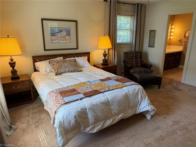 7525 Eppingwood Court, Clemmons, NC 27012