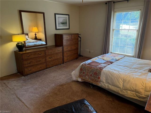 7525 Eppingwood Court, Clemmons, NC 27012