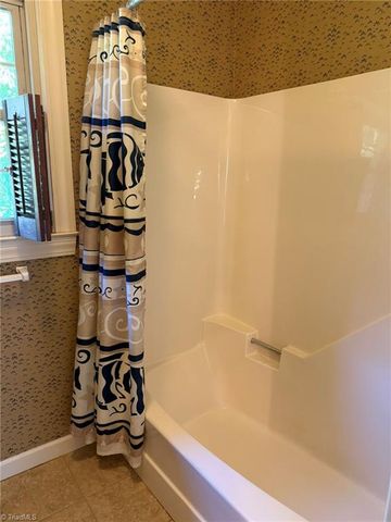 7525 Eppingwood Court, Clemmons, NC 27012
