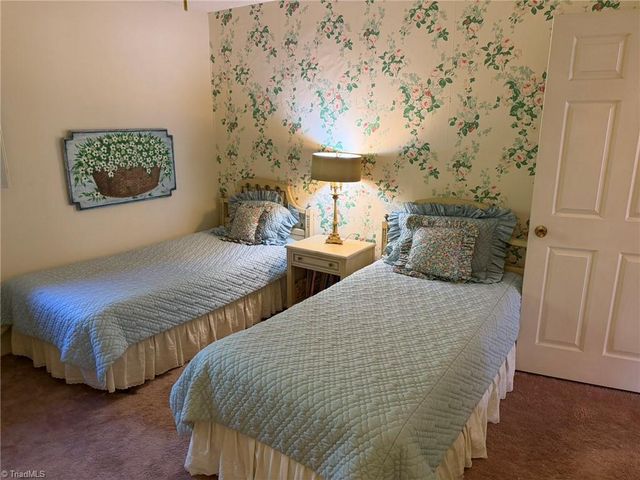 7525 Eppingwood Court, Clemmons, NC 27012