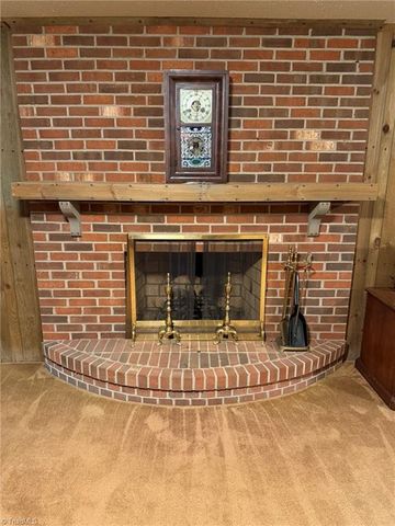7525 Eppingwood Court, Clemmons, NC 27012