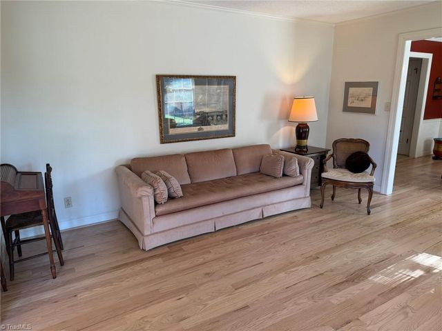 7525 Eppingwood Court, Clemmons, NC 27012