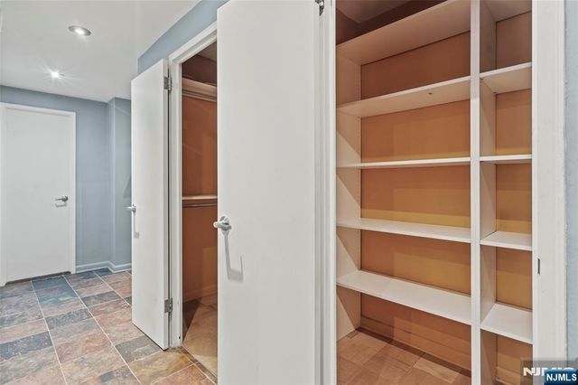 201 Saint Pauls Avenue 15k, Jersey City, NJ 07306