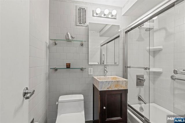 201 Saint Pauls Avenue 15k, Jersey City, NJ 07306
