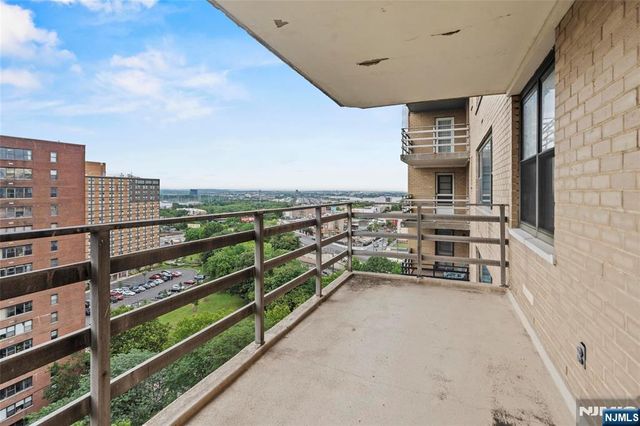 201 Saint Pauls Avenue 15k, Jersey City, NJ 07306