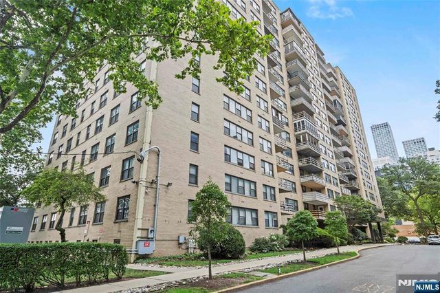 201 Saint Pauls Avenue 15k, Jersey City, NJ 07306