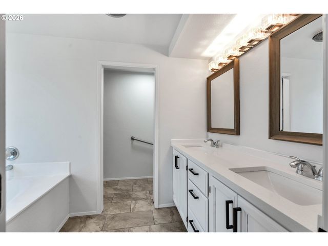 7212 Ne 16TH Ave 703, Vancouver, WA 98665