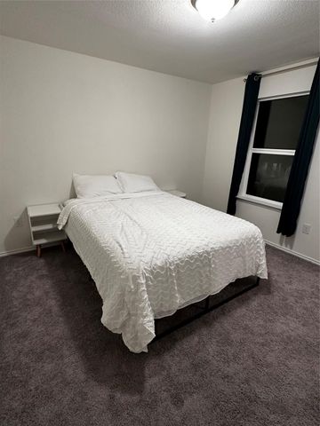 7311 Gray Catbird DR 35, Austin, TX 78744