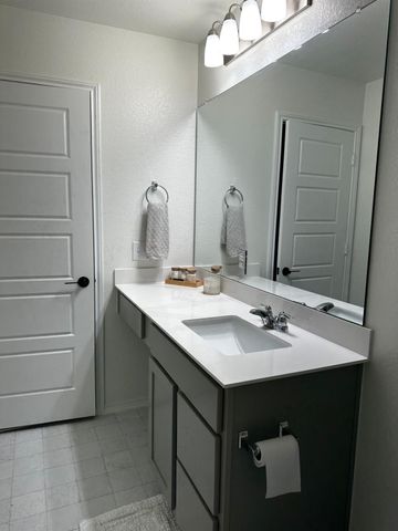 7311 Gray Catbird DR 35, Austin, TX 78744