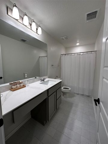 7311 Gray Catbird DR 35, Austin, TX 78744