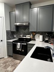 7311 Gray Catbird DR 35, Austin, TX 78744