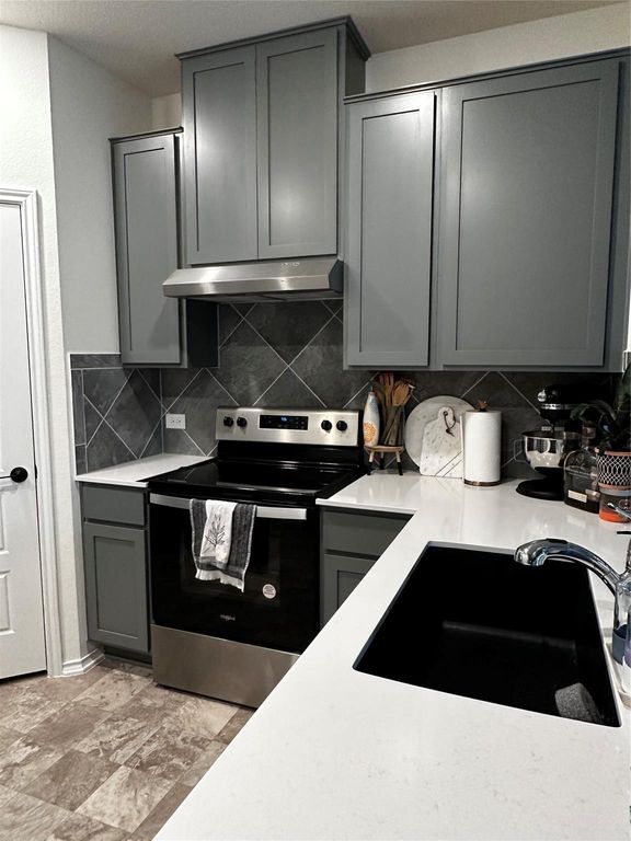 7311 Gray Catbird DR 35, Austin, TX 78744