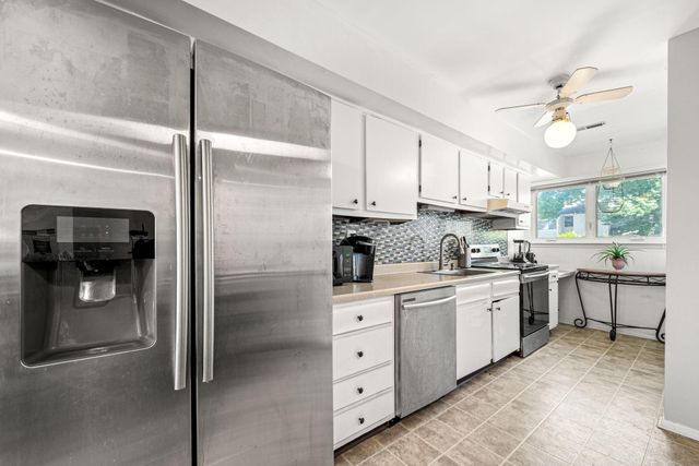 55 VIBURNUM LN, Mount Laurel, NJ 08054