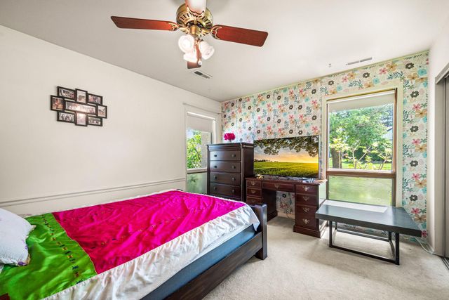 55 VIBURNUM LN, Mount Laurel, NJ 08054