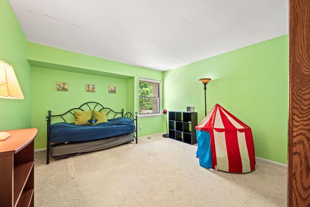 55 VIBURNUM LN, Mount Laurel, NJ 08054