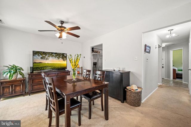 55 VIBURNUM LN, Mount Laurel, NJ 08054