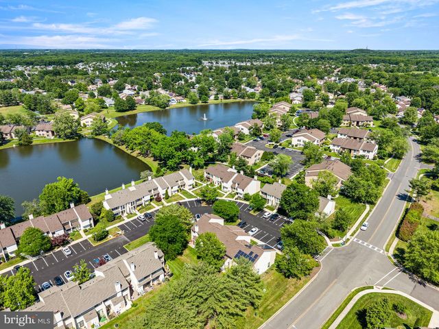 55 VIBURNUM LN, Mount Laurel, NJ 08054