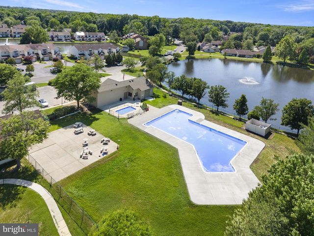 55 VIBURNUM LN, Mount Laurel, NJ 08054