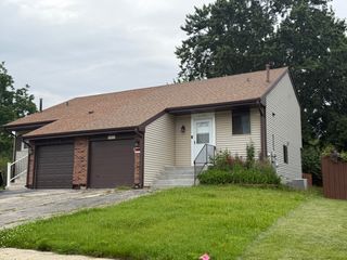 2192 Wildwood Lane, Hanover Park, IL 60133