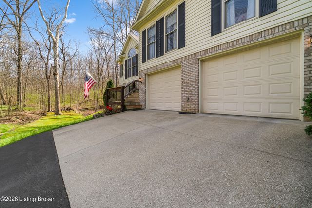 3008 Haney Dr, La Grange, KY 40031