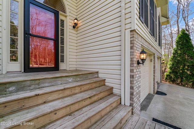 3008 Haney Dr, La Grange, KY 40031