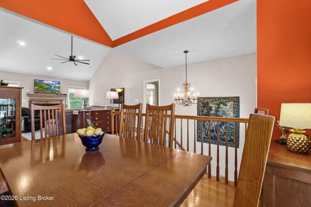 3008 Haney Dr, La Grange, KY 40031