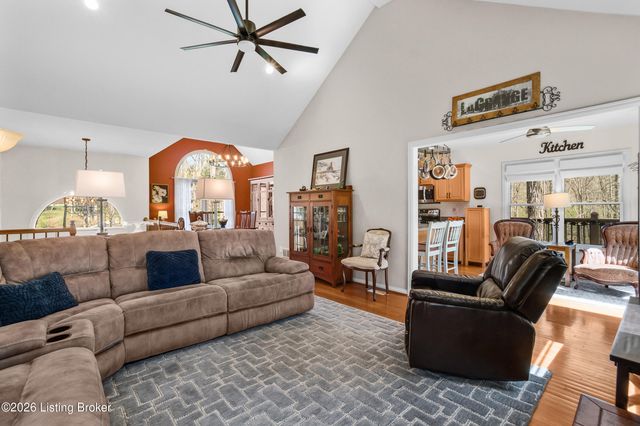 3008 Haney Dr, La Grange, KY 40031