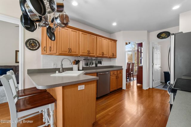 3008 Haney Dr, La Grange, KY 40031