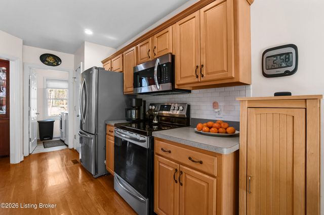 3008 Haney Dr, La Grange, KY 40031