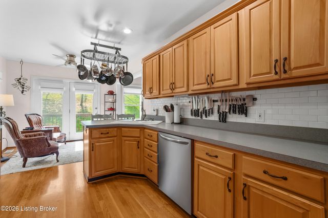 3008 Haney Dr, La Grange, KY 40031