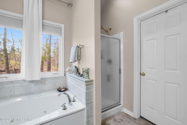 3008 Haney Dr, La Grange, KY 40031