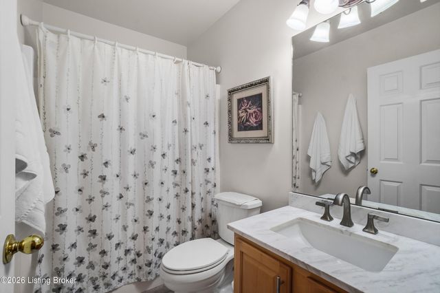 3008 Haney Dr, La Grange, KY 40031