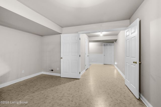 3008 Haney Dr, La Grange, KY 40031