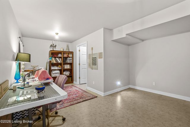 3008 Haney Dr, La Grange, KY 40031