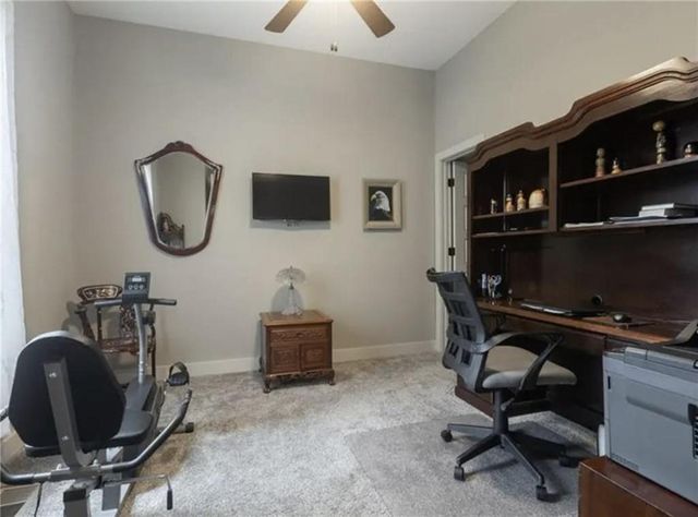 17710 Mission Ridge Drive, Smithville, MO 64089