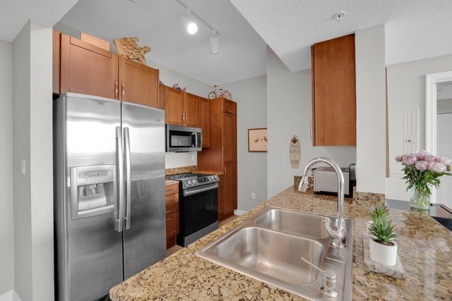 450 N FEDERAL Highway 1213, Boynton Beach, FL 33435