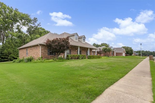 2252 Waverly Avenue, Springdale, AR 72762