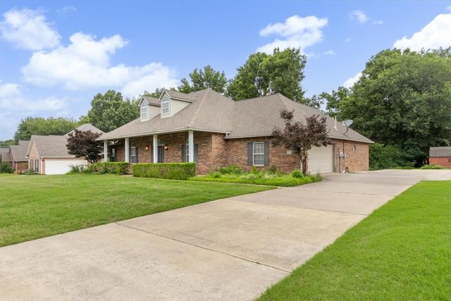 2252 Waverly Avenue, Springdale, AR 72762