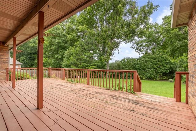 2252 Waverly Avenue, Springdale, AR 72762