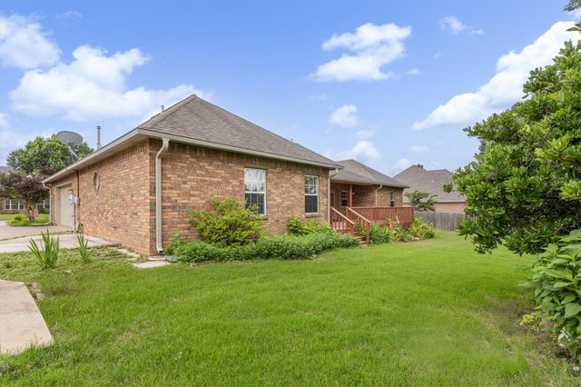 2252 Waverly Avenue, Springdale, AR 72762