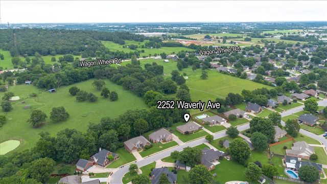 2252 Waverly Avenue, Springdale, AR 72762