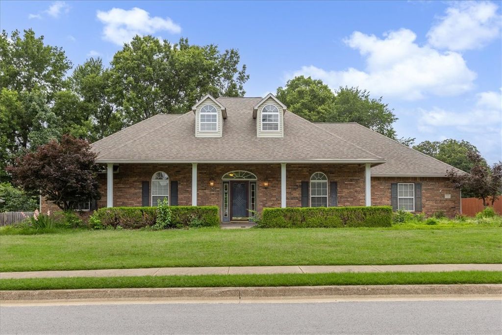 2252 Waverly Avenue, Springdale, AR 72762
