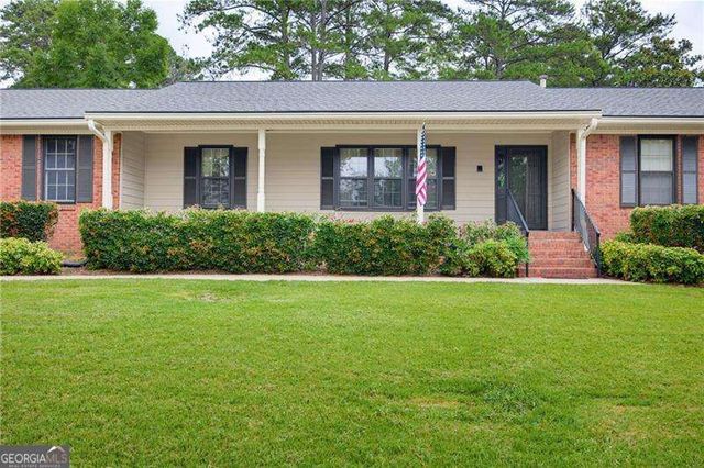 8940 Country Club Drive, Douglasville, GA 30134