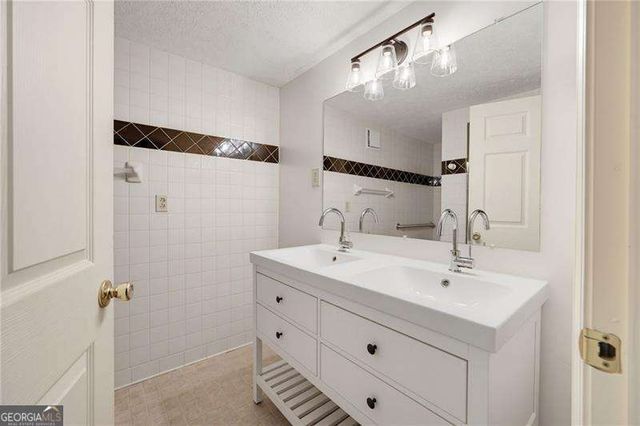 8940 Country Club Drive, Douglasville, GA 30134