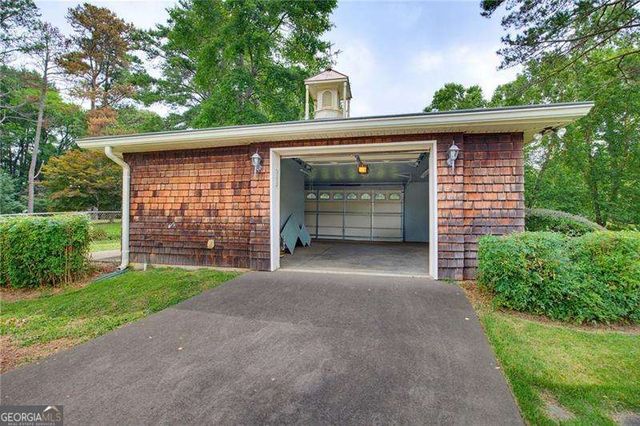 8940 Country Club Drive, Douglasville, GA 30134