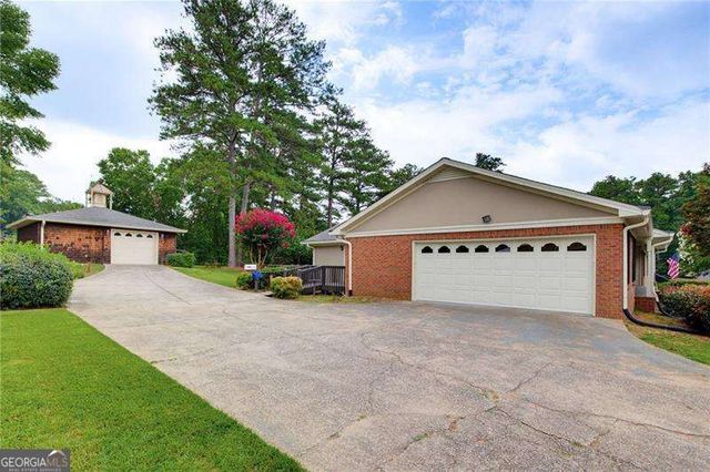 8940 Country Club Drive, Douglasville, GA 30134