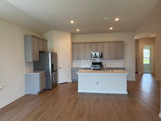 2037 Saddlery ST, Leander, TX 78641