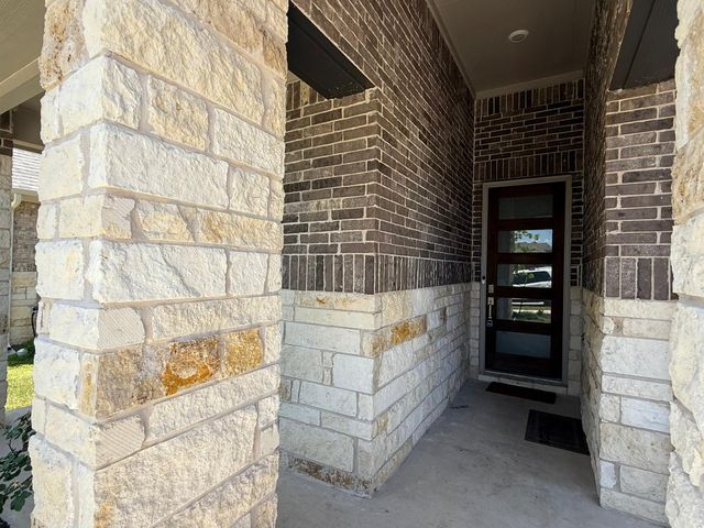 2037 Saddlery ST, Leander, TX 78641