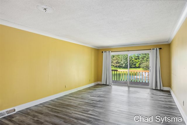 193 Laurelwood Court, Grand Rapids, MI 49548