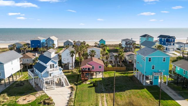 11213 Beard Drive, Galveston, TX 77554